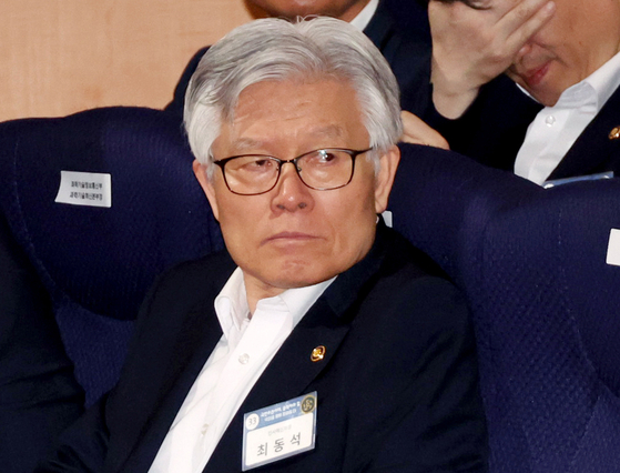 최동석 인사혁신처장이 지난달 31일 정부서울청사에서 열린 이재명 대통령 고위공직자 특강에 참석하고 있다. 연합뉴스