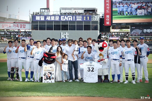 KT 위즈 제공