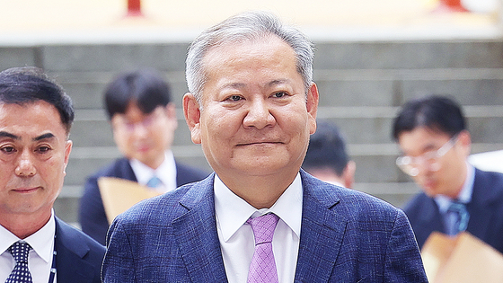 이상민 전 행정안전부 장관이 31일 오후 구속전피의자 심문(영장실질심사)을 받기 위해 서울 서초동 서울중앙지법으로 출석하고 있다. 장진영 기자 