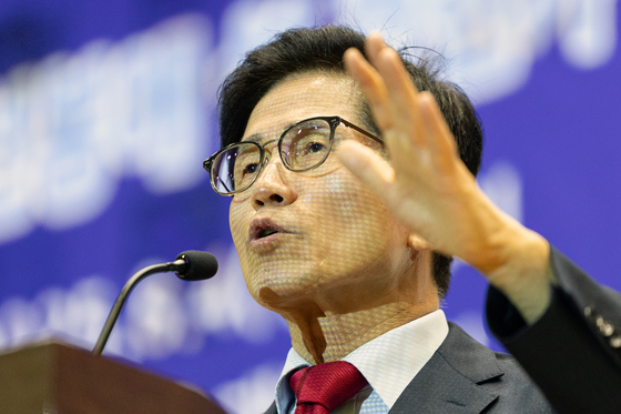 김문수 국민의힘 당 대표 후보가 4일 오전 서울 여의도 국회 의원회관에서 열린 투게더포럼 시국토론회 '투쟁이 혁신이다'에 참석해 발언하고 있다. 뉴스1