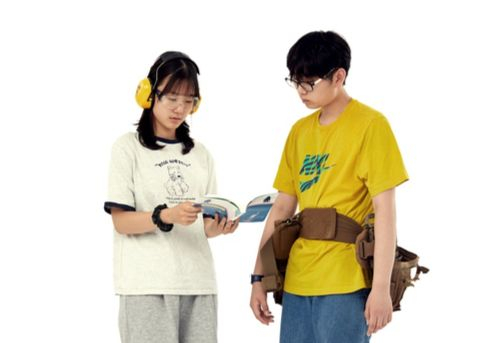  이아진씨와 진로 고민 이야기를 나눈 소중 학생기자단. 