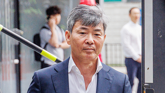이종호 전 블랙펄인베스트먼트 대표가 지난달 21일 서울 종로구 윤석열 전 대통령의 부인 김건희 여사 관련 의혹을 수사하는 민중기 특별검사팀 사무실에 조사를 받기 위해 출석하고 있다. 장진영 기자