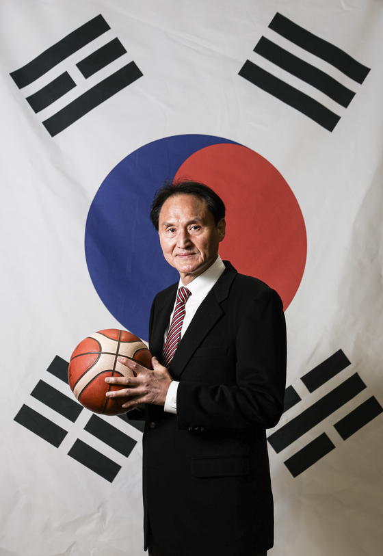 아시아컵 '죽음의 조'에서 살아남겠다고 다짐한 안준호 감독. 김경록 기자