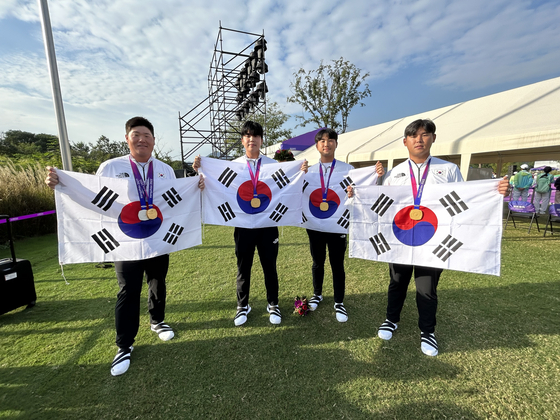 2023년 열린 항저우 아시안게임에서 남자골프 단체전 금메달을 합작한 선수들. 사진 대한골프협회