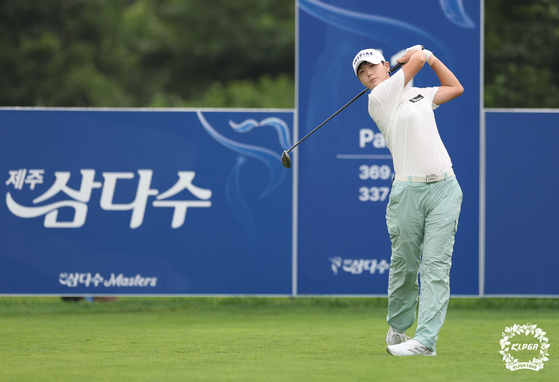 박성현이 7일 열린 KLPGA 투어 제주삼다수 마스터스 1라운드 11번 홀에서 티샷을 하고 있다. 사진 KLPGA