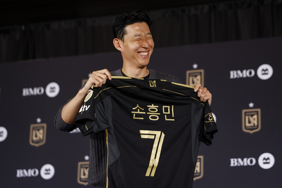 토트넘에 입단한 손흥민. MLS가 주목하는 수퍼스타다. EPA=연합뉴스