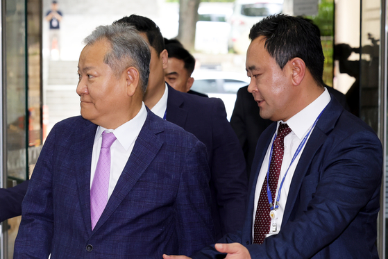 이상민 전 행정안전부 장관이 지난달 31일 구속전피의자 심문(영장실질심사)을 받기 위해 서울 서초동 서울중앙지법으로 출석하는 모습. 장진영 기자