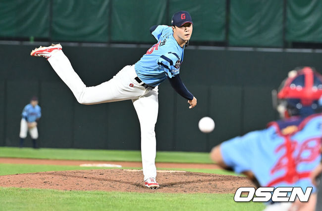 [OSEN=부산, 이석우 기자] 롯데 자이언츠 윤성빈 / foto0307@osen.co.kr