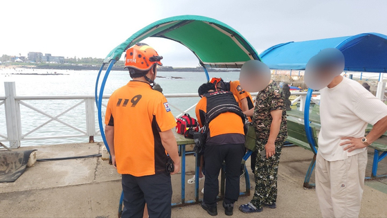 9일 오후 제주 신흥해변 인근 해상 수난사고 구조 현장. 사진=제주도 소방안전본부 