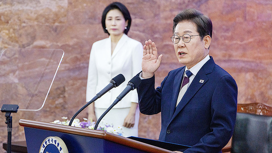  이재명 대통령이 6월4일 국회 본청 로텐더홀에서 열린 제21대 대통령 취임선서 행사에서 취임선서를 하고 있다. 임현동 기자