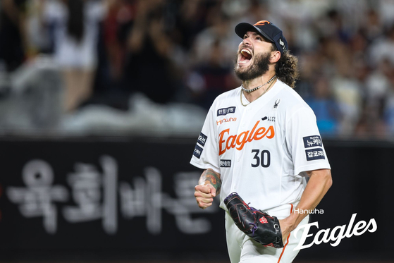 12일 대전 롯데전에서 개막 15연승과 역대 최소경기(23경가) 200탈삼진 신기록을 세운 한화 코디 폰세. 사진 한화 이글스