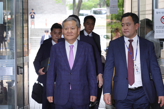 이상민 전 행정안전부 장관이 7월 31일 오후 구속전피의자 심문(영장실질심사)을 받기 위해 서울 서초동 서울중앙지법으로 출석하고 있다. 법원은 이 전 장관 혐의가 충분히 소명됐다며 구속영장을 발부했다. 장진영 기자. 