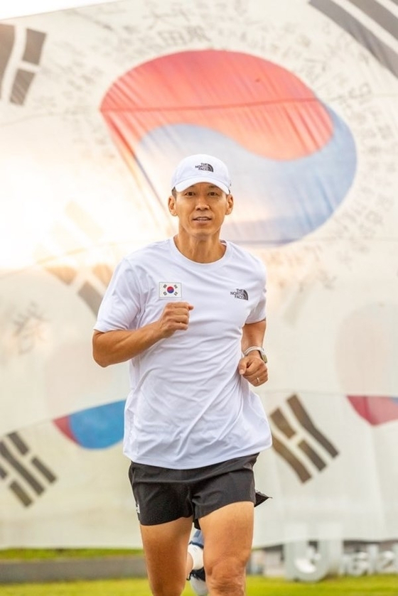 가수 션이 한국해비타트와 함께 지난 15일 서울 상압월드컵공원에서 기부 마라톤 ‘2025 815런’을 열었다. 사진 YG엔터테인먼트