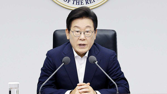 이재명 대통령이 14일 서울 용산 대통령실 청사에서 열린 제7차 수석 보좌관회의에서 발언하고 있다. 대통령실사진기자단