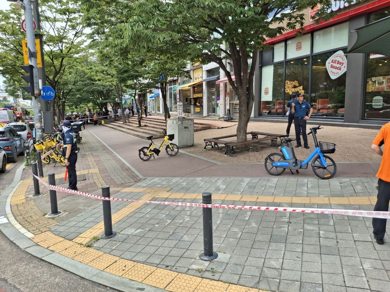 경기 수원시 영통구 소재 9층짜리 상가 건물 내 패스트푸드점. 연합뉴스 