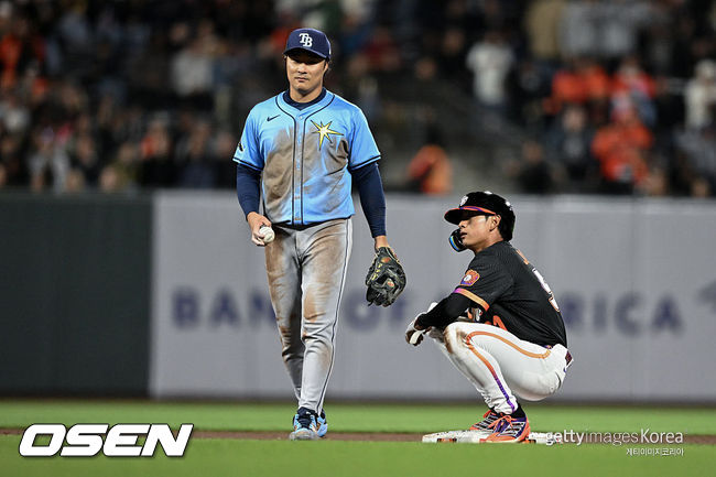 [사진] 탬파베이 레이스 김하성과 샌프란시스코 자이언츠 이정후. ⓒGettyimages(무단전재 및 재배포 금지)