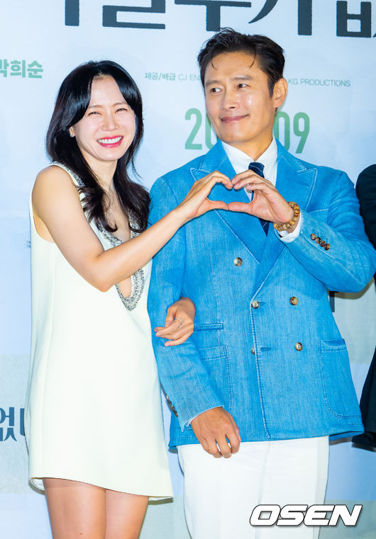 [OSEN=민경훈 기자] 19일 서울 용산구 CGV용산아이파크몰에서 영화 '어쩔 수가 없다' 제작보고회가 열렸다.
