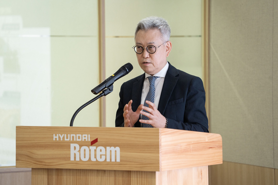 이정엽 부사장(현대로템 디펜스솔루션본부) 14일 현대로템 창원공장에서 열린 미디어데이에서 발언하고 있다. 사진 현대로템