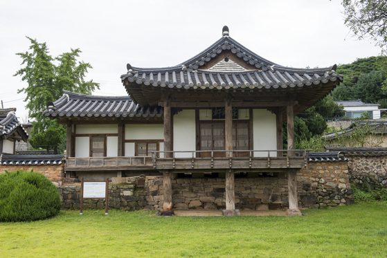 고성 이씨가 아버지 이고에게 물려받은 집으로 남편 서해의 서실이자 아들 서성의 태실이다. [사진 이숙인]