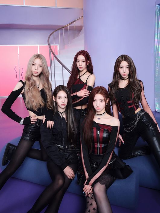 A2O엔터테인먼트 제공