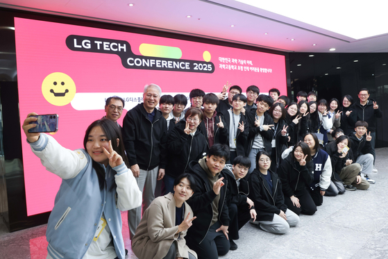 지난 4월 LG가 3일 석·박사 과정 이공계 인재 300여명을 서울 마곡 ‘LG사이언스파크’로 초청한 모습. 사진은 기사와 직접 관계 없음. 사진 LG