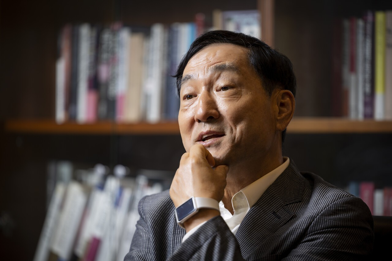 임형규 전 삼성전자 사장은 모교인 카이스트 학생들을 위해 조합형 장학재단을 만들어 12년째 기부하고 있다. 그는 “‘임형규 장학금’을 받는 학생들 중 일부가 나중에 의대로 가더라”라고 아쉬워했다. 최영재 기자