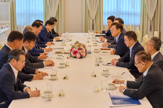 이재명 대통령이 지난 19일 대통령실 청사에서 미ㆍ일 순방 경제단체 및 기업인 간담회를 주재하고 있다. 대통령실 제공