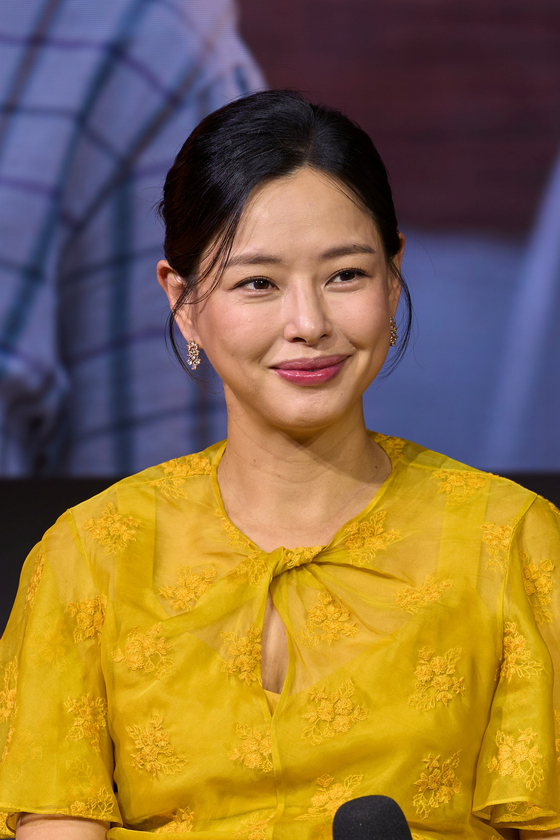 지난 18일 열린 '애마' 제작발표회에 참석한 이하늬. 출산을 일주일 앞둔 만삭으로 행사에 참여했다. 사진 넷플릭스