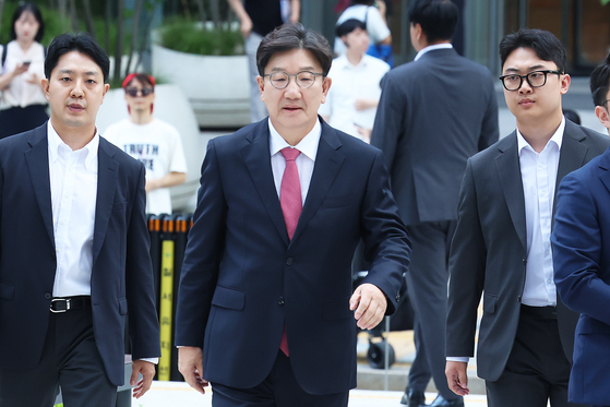 권성동 국민의힘 의원이 27일 오전 서울 광화문 김건희 특검에 피의자 신분으로 출석하고 있다. 장진영 기자