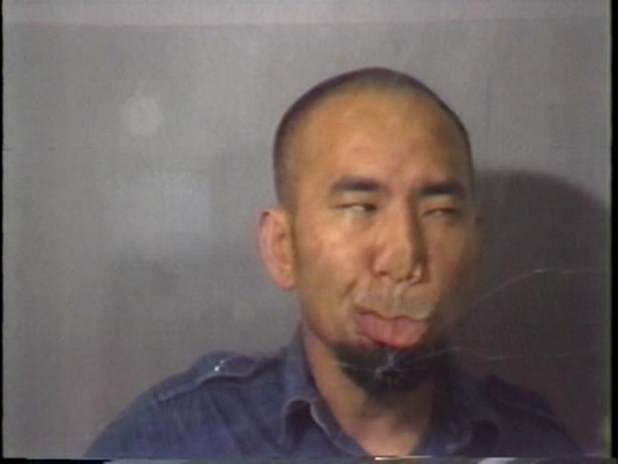 ‘자화상’, 1978, 12분57초짜리 영상. 현재 국립현대미술관 과천관에 전시돼 있다. [사진 국립현대미술관]