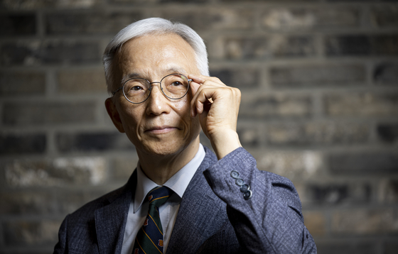 오윤성 순천향대 경찰행정학과 석좌교수는 “AI를 만난 보이스피싱은 더 교묘해지고 잔혹해지며 신뢰의 위기까지 부른다”고 경고했다. 최영재 기자