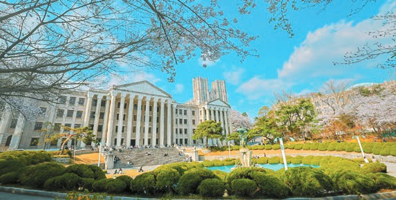 경희대는 2026학년도 수시모집에서 학생부교과전형(615명)을 확대, 총 2965명을 선발한다. [사진 경희대]