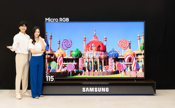 삼성전자가 차세대 디스플레이 기술을 집약한 '마이크로 RGB TV'를 세계 최초로 출시하며 프리미엄 TV 시장에서의 새 기준을 제시해 기술 리더십을 강화했다. 삼성전자는 이 제품을 IFA에서도 선보일 예정이다. 사진 삼성전자