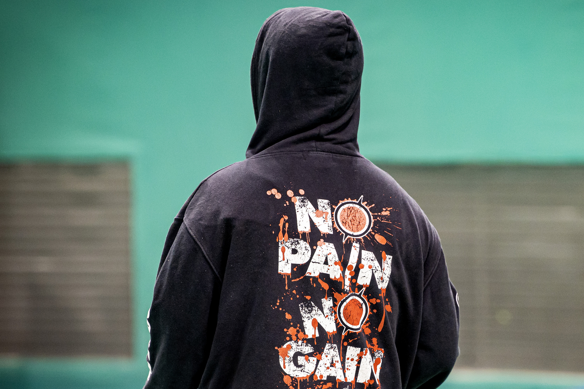 집에서도 훈련장에서도 최두억은 이 후드티를 즐겨 입는다. 등에 'NO PAIN, NO GAIN(고통 없이는 얻는 게 없다)' 적혀있다. 전민규 기자 