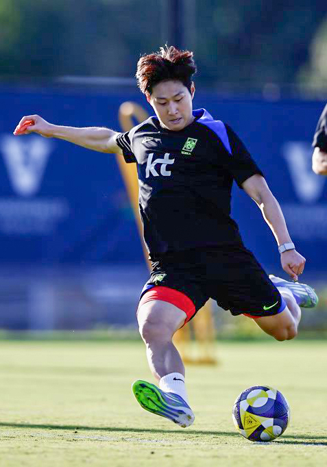 이강인이 8일(한국시간) 미국 테네시주 내슈빌의 내슈빌SC 훈련장에서 멕시코와의 경기를 앞두고 슈팅 훈련을 하고 있다. 사진 대한축구협회