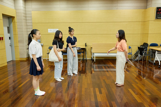명동예술극장 연습실에선 시민 대상 희곡 낭독 아카데미 같은 참여형 프로그램도 진행한다.