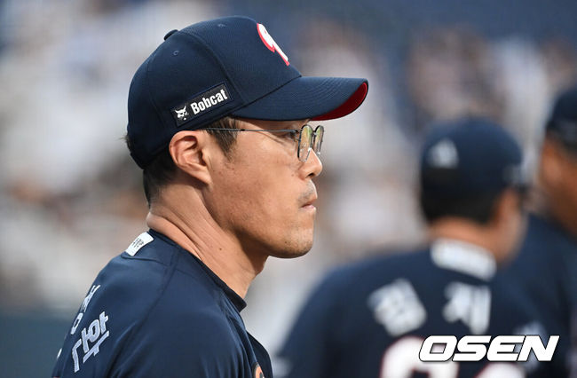 [OSEN=창원, 이석우 기자] 두산 베어스 조성환 감독 대행 069 2025.09.05 / foto0307@osen.co.kr
