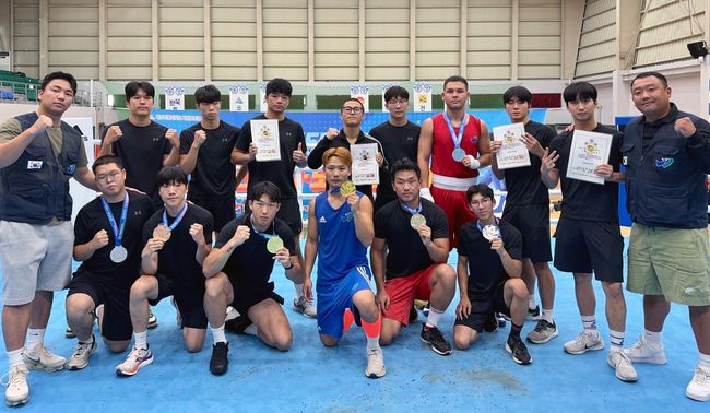 우석대 진천캠퍼스 스포츠단 소속 복싱팀이 ‘제55회 대통령배 전국시도복싱대회’에서 종합 2위를 차지하는 성과를 거뒀다. / 우석대