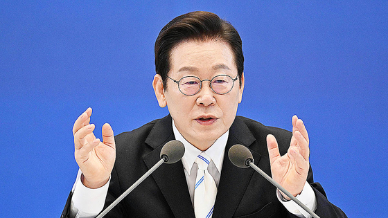  이재명 대통령이 지난 11일 청와대 영빈관에서 열린 취임 100일 기자회견 '회복을 위한 100일, 미래를 위한 성장'에서 발언하고 있다. 대통령실사진기자단