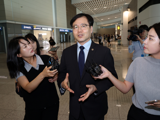 트럼프, 한국 향해 “외국 투자·인력 환영”…관세협상은 여전히 빈손