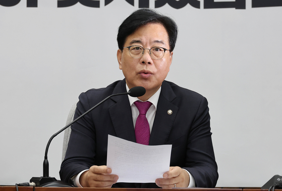 송언석 국민의힘 원내대표가 16일 국회에서 열린 원내대책회의에서 발언하고 있다. 임현동 기자