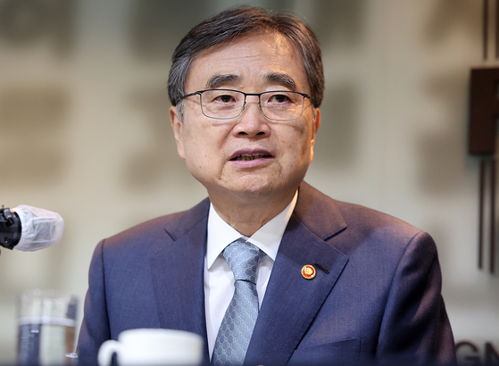 조현 외교부 장관이 19일 오후 서울 중구 프레스센터 SPCC라운지에서 열린 외신기자간담회에서 발언하고 있다. 뉴스1