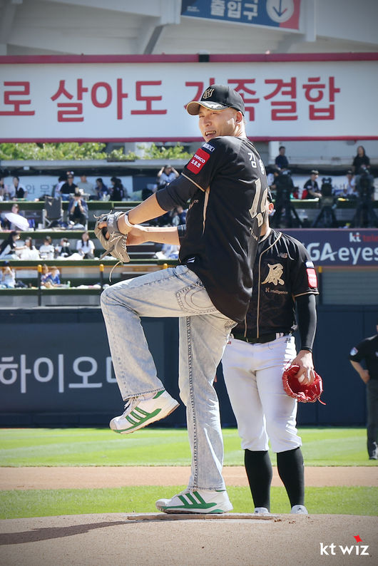 KT 위즈 제공