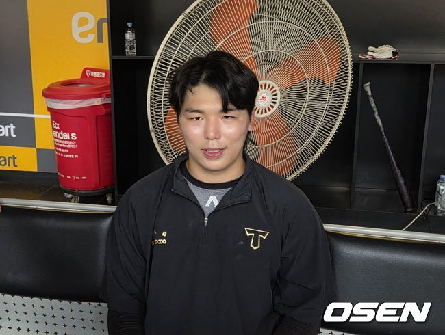 [OSEN=인천, 한용섭 기자]KIA 타이거즈 투수 황동하는 23일 인천 SSG랜더스필드에서 SSG 랜더스와 경기를 앞두고 1군 엔트리에 등록됐다.5월초 불의의 교통사고를 당해 4개월 가량 재활을 하고 1군에 복귀했다. /orange@osen.co.kr 