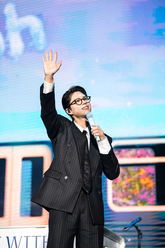 더블랙레이블 제공