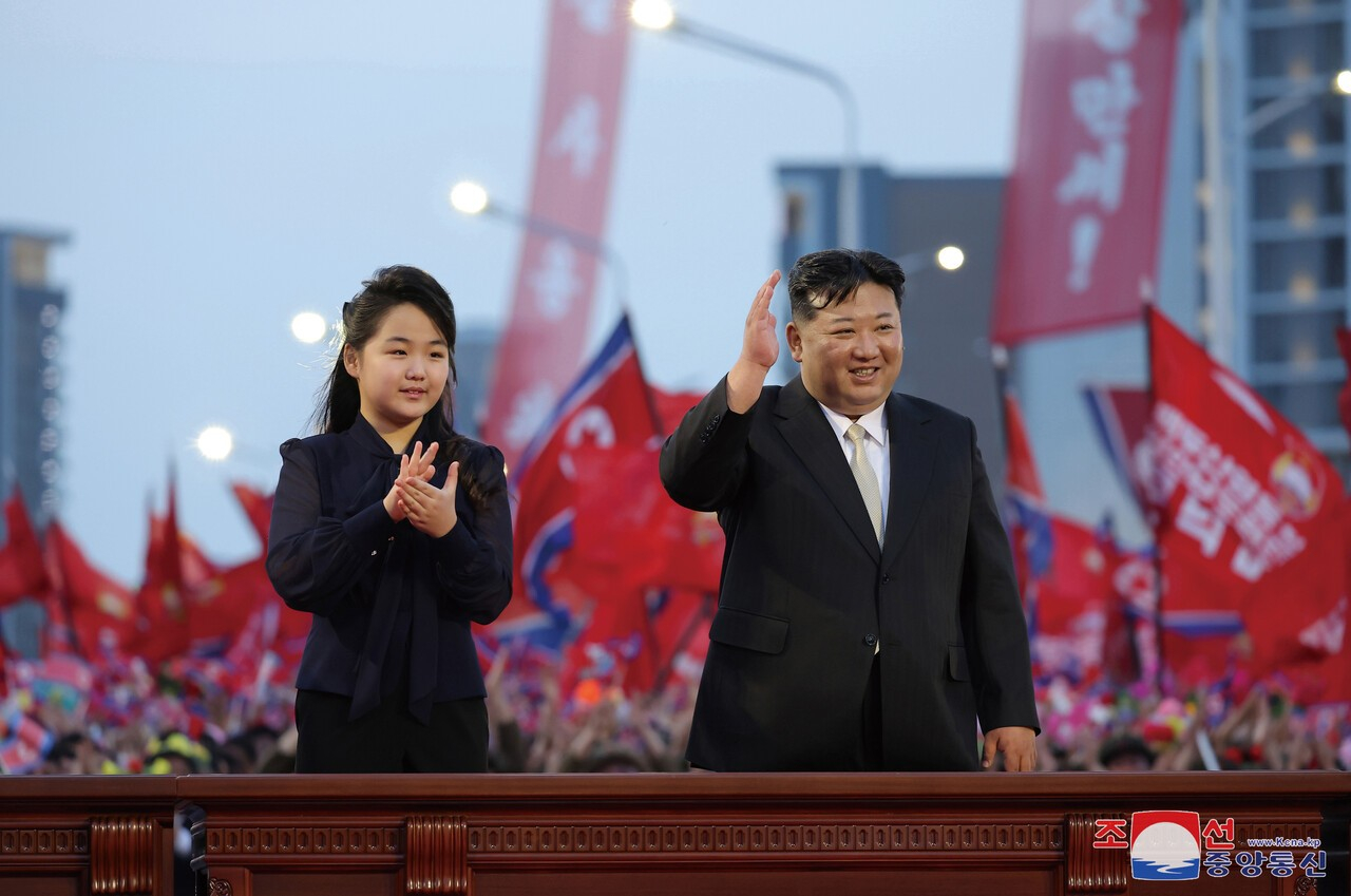 조용원 조직지도부 제1부부장의 실권이 김여정으로 이전되는 것은 시간문제다. 김주애보다 김여정의 움직임에 주목해야 하는 이유다. [조선중앙통신=연합뉴스]