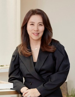 LG생활건강은 29일 이사회를 열고 로레알 출신 이선주 사장을 신 CEO에 선임했다고 밝혔다. 사진 LG생활건강 