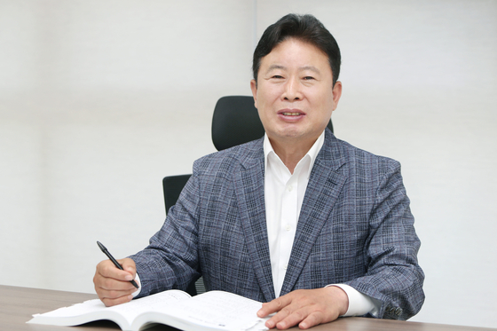 서태원 가평군수는 지난 25일 중앙일보와 취임 3주년 인터뷰에서 “가평군이 25년 만에 ‘접경지역’으로 공식 지정 받으면서 국가 차원의 지원을 본격적으로 받을 수 있는 기반을 마련했다”고 말했다. 사진 가평군