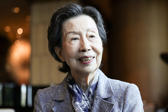 홍숙자(92) 전 외교관이 지난달 9일 서울 중구 신라호텔에서 인터뷰하고 있다. 김경록 기자
