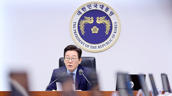  이재명 대통령이 2일 용산 대통령실에서 수석보좌관회의를 주재하고 있다. 연합뉴스